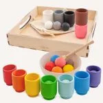 Montessori šķirošanas bumbas un krūzes