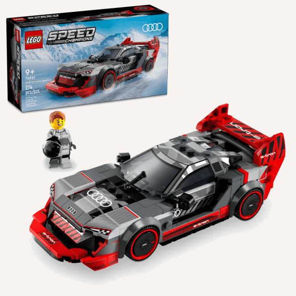Audi S1 e-tron quattro sacīkšu auto